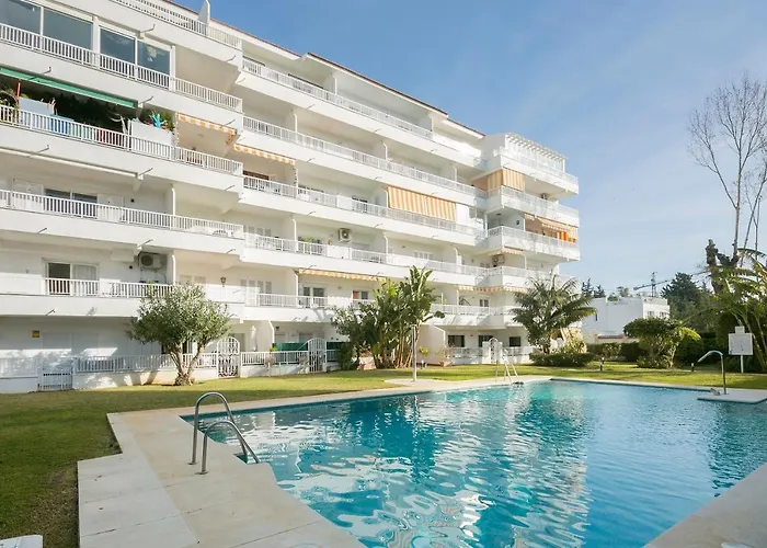 Martalia Banus Μαρμπέλλα